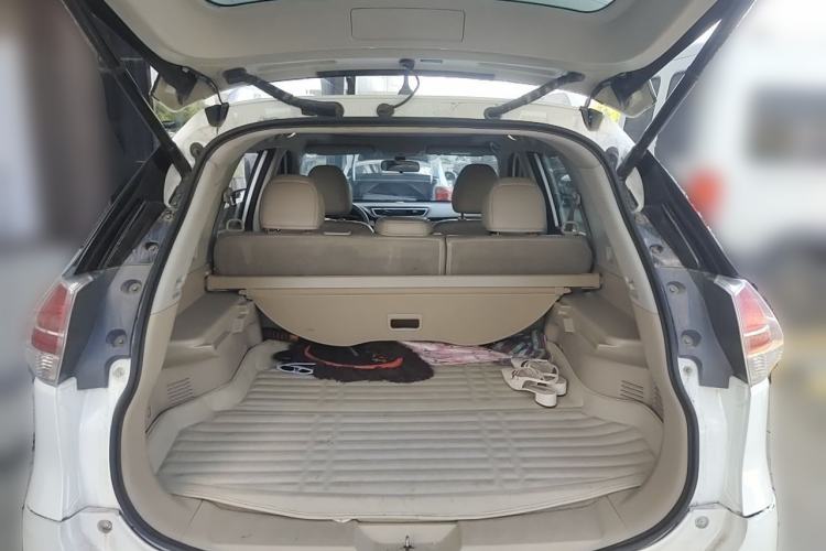 Used Nissan X-Trail 2014 2.5L CVT Luxury Edition 4WD Trunk