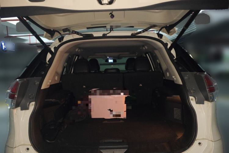 Used Nissan X-Trail 2014 2.5L CVT Ultimate Edition 4WD Trunk
