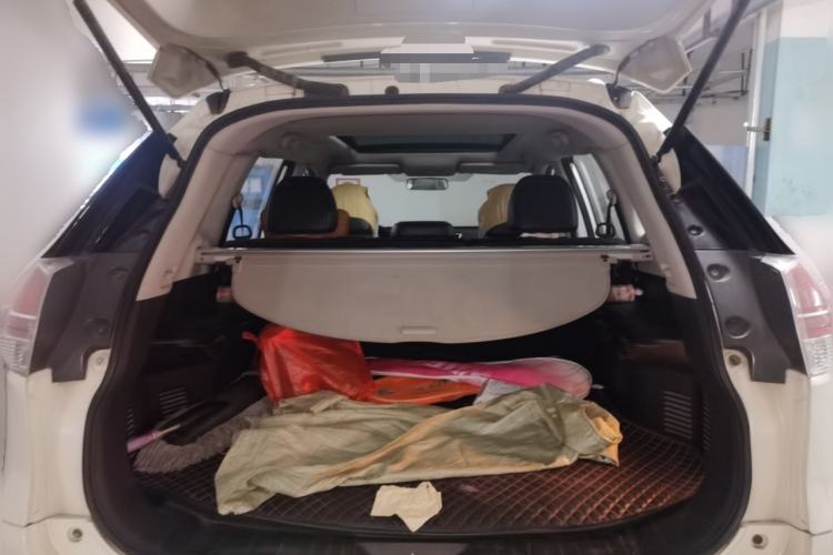 Used Nissan X-Trail 2014 2.0L CVT Comfort Edition 2WD Trunk