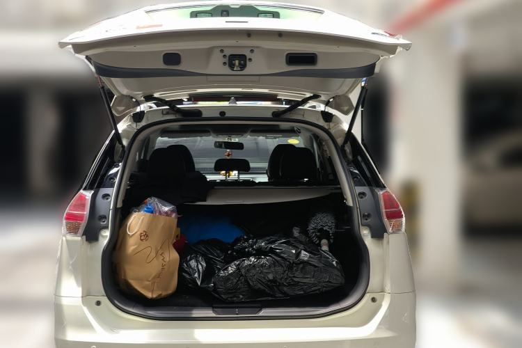 Used Nissan X-Trail 2014 2.5L CVT Leading Edition 4WD Trunk