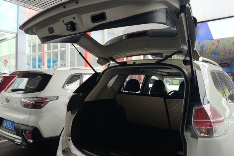Used Nissan X-Trail 2014 2.0L CVT Comfort Edition 2WD Trunk