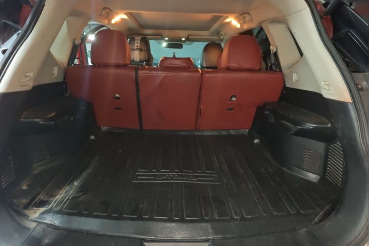Used Nissan X-Trail 2014 2.0L CVT Comfort Edition 2WD Trunk