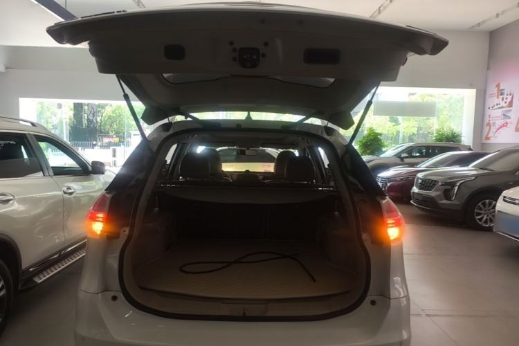 Used Nissan X-Trail 2014 2.5L CVT Leading Edition 4WD Trunk
