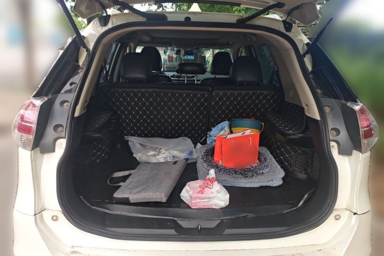 Used Nissan X-Trail 2014 2.0L CVT Comfort Edition 2WD Trunk