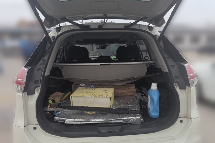 Used Nissan X-Trail 2014 2.5L CVT Luxury Edition 4WD Trunk
