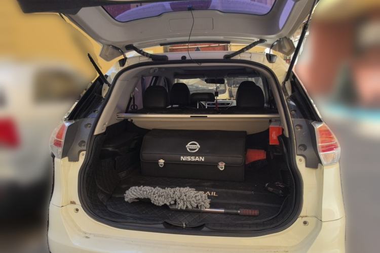 Used Nissan X-Trail 2014 2.0L CVT Comfort Edition 2WD Trunk