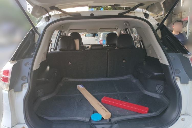 Used Nissan X-Trail 2014 2.0L Manual Fashion Edition 2WD Trunk