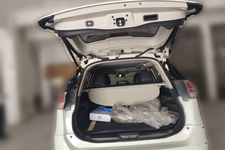 Used Nissan X-Trail 2014 2.5L CVT Luxury Edition 4WD Trunk