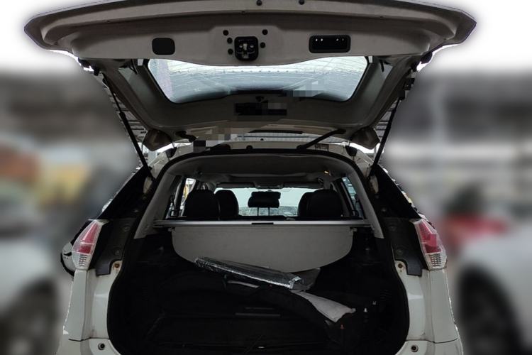 Used Nissan X-Trail 2014 2.0L CVT Comfort Edition 2WD Trunk