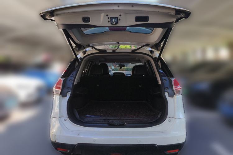 Used Nissan X-Trail 2014 2.5L CVT Luxury Edition 4WD Trunk