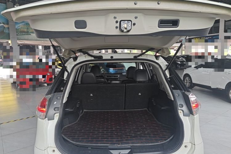 Used Nissan X-Trail 2014 2.0L CVT Comfort Edition 2WD Trunk
