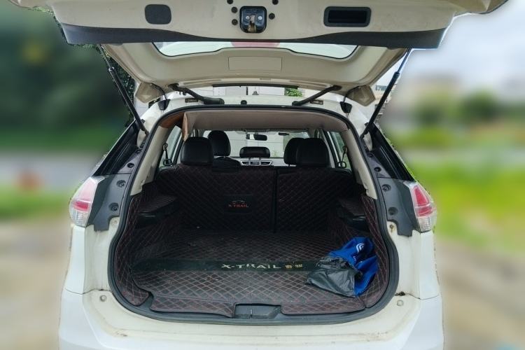 Used Nissan X-Trail 2014 2.0L CVT Comfort Edition 2WD Trunk