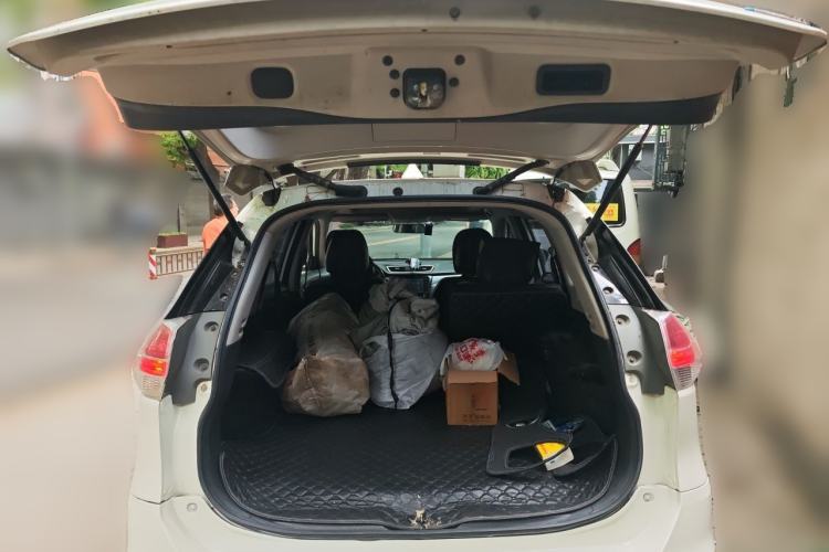 Used Nissan X-Trail 2014 2.0L CVT Comfort Edition 2WD Trunk