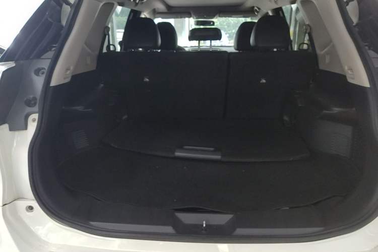 Used Nissan X-Trail 2014 2.0L CVT Smart Edition 2WD Trunk