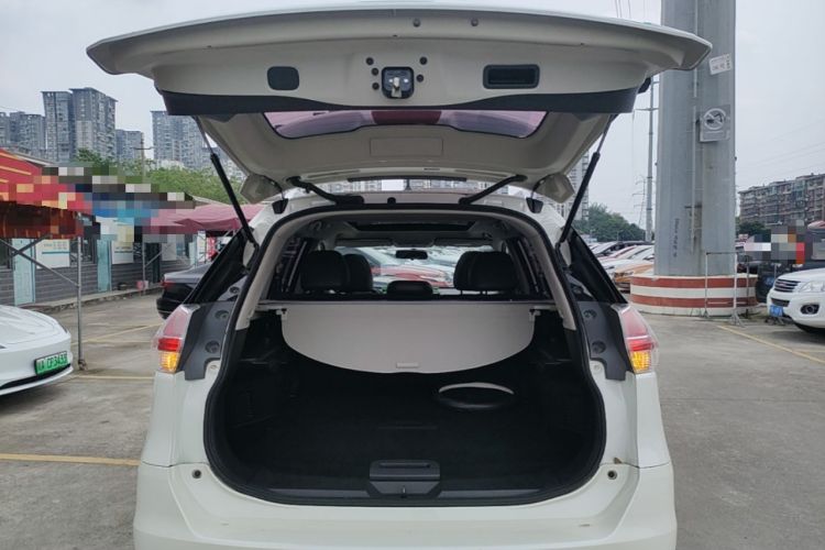 Used Nissan X-Trail 2014 2.0L CVT Comfort Edition 2WD Trunk