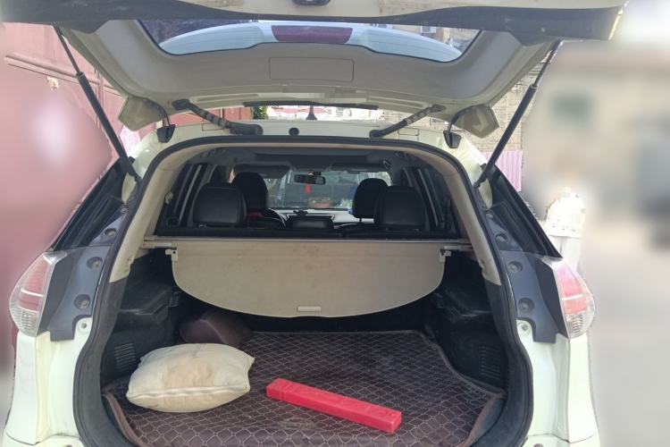 Used Nissan X-Trail 2014 2.0L CVT Comfort Edition 2WD Trunk