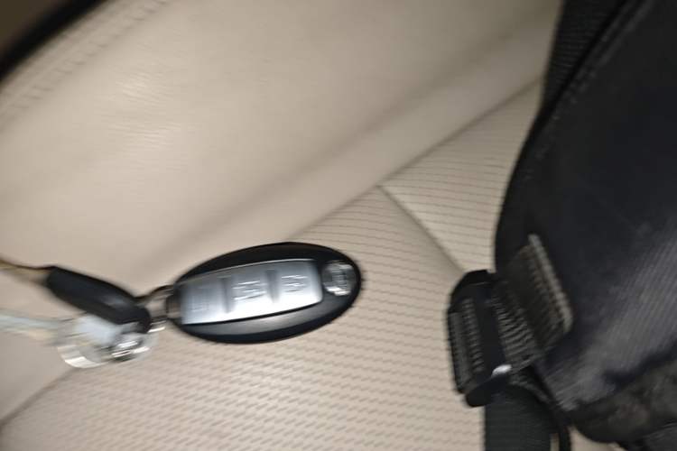 Used Nissan X-Trail 2014 2.0L CVT Comfort Edition 2WD Vehicle Key