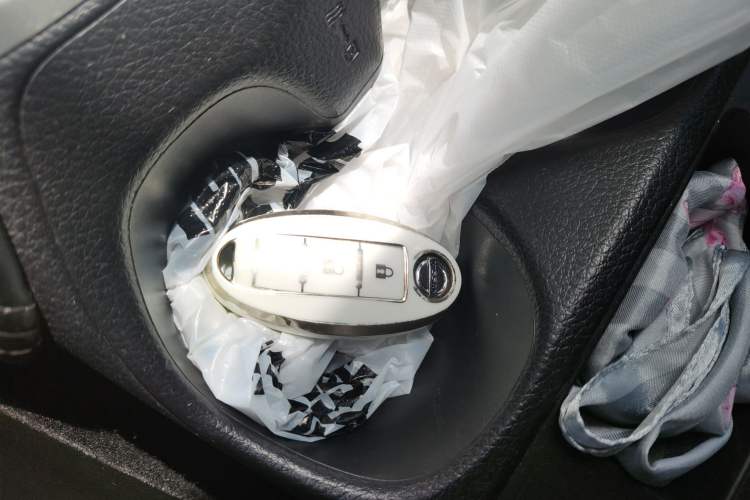 Used Nissan X-Trail 2014 2.0L CVT Comfort Edition 2WD Vehicle Key