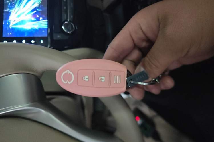 Used Nissan X-Trail 2014 2.0L CVT Comfort Edition 2WD Vehicle Key