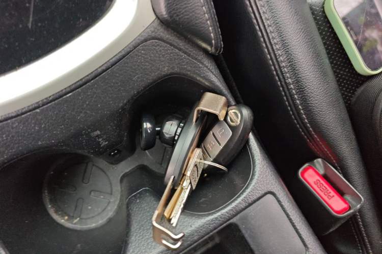 Used Nissan X-Trail 2014 2.0L CVT Comfort Edition 2WD Vehicle Key