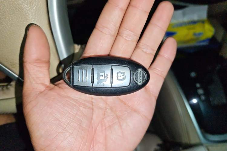 Used Nissan X-Trail 2014 2.0L CVT Comfort Edition 2WD Vehicle Key