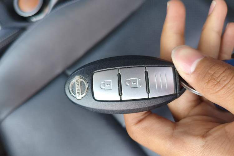 Used Nissan X-Trail 2014 2.0L CVT Comfort Edition 2WD Vehicle Key