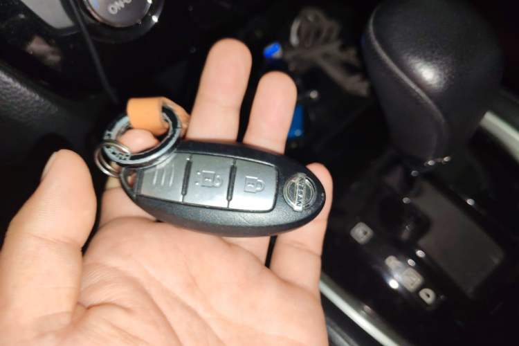 Used Nissan X-Trail 2014 2.0L CVT Comfort Edition 2WD Vehicle Key