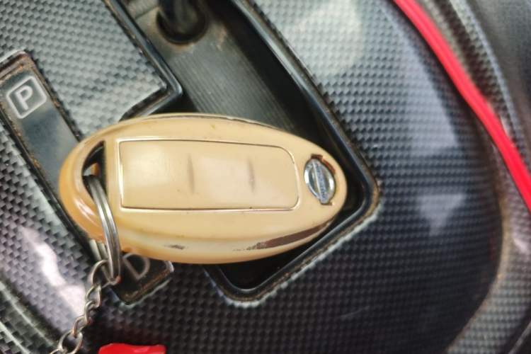 Used Nissan X-Trail 2014 2.0L CVT Comfort Edition 2WD Vehicle Key