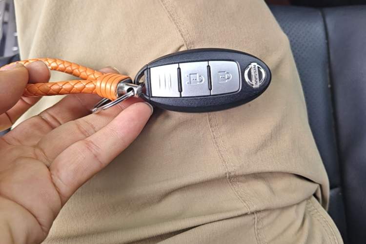 Used Nissan X-Trail 2014 2.0L CVT Comfort Edition 2WD Vehicle Key