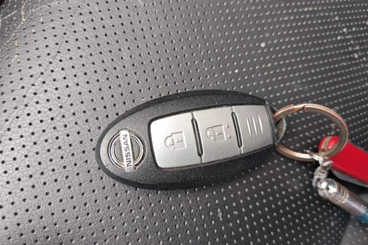 Used Nissan X-Trail 2014 2.0L CVT Comfort Edition 2WD Vehicle Key
