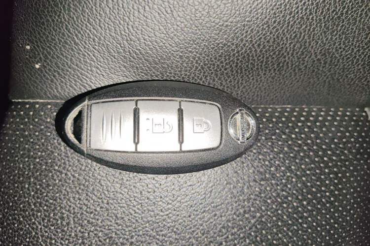 Used Nissan X-Trail 2014 2.0L CVT Smart Edition 2WD Vehicle Key