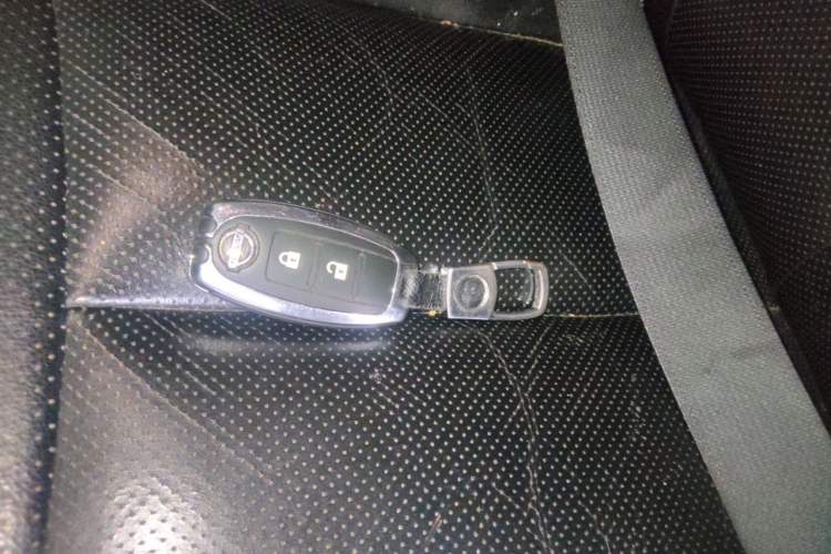 Used Nissan X-Trail 2014 2.0L CVT Comfort Edition 2WD Vehicle Key