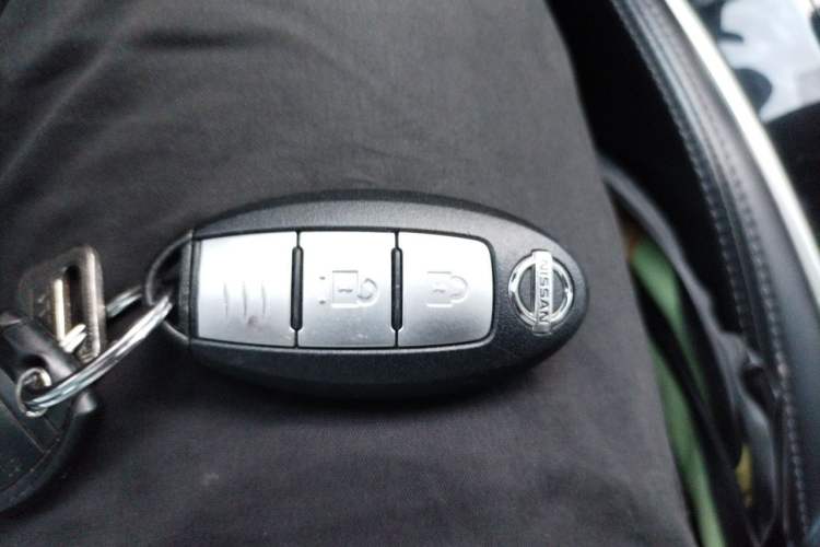Used Nissan X-Trail 2014 2.0L CVT Comfort Edition 2WD Vehicle Key