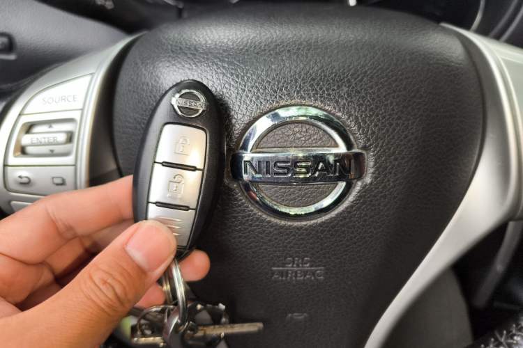 Used Nissan X-Trail 2014 2.0L CVT Comfort Edition 2WD Vehicle Key