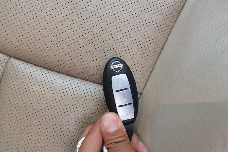Used Nissan X-Trail 2014 2.5L CVT Ultimate Edition 4WD Vehicle Key