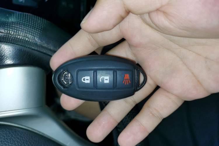 Used Nissan X-Trail 2014 2.0L CVT Comfort Edition 2WD Vehicle Key
