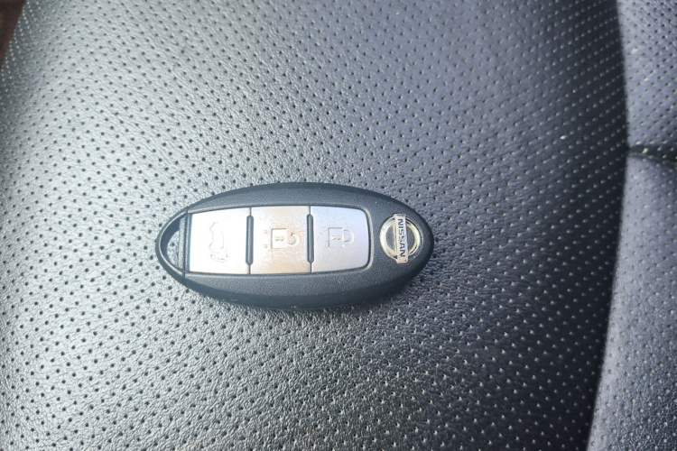 Used Nissan X-Trail 2014 2.5L CVT Luxury Edition 4WD Vehicle Key