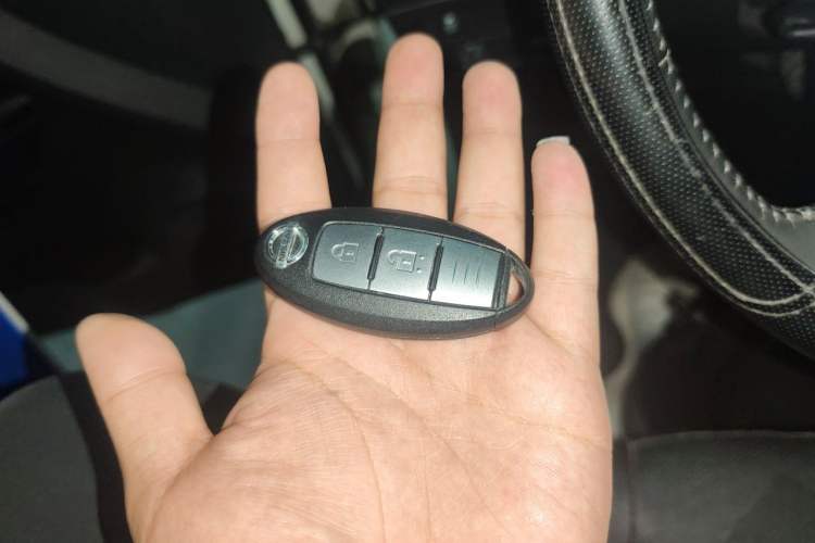 Used Nissan X-Trail 2014 2.0L CVT Comfort Edition 2WD Vehicle Key