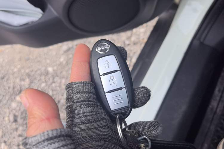 Used Nissan X-Trail 2014 2.0L CVT Comfort Edition 2WD Vehicle Key