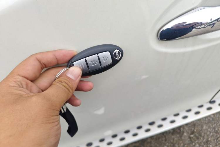 Used Nissan X-Trail 2014 2.0L CVT Comfort Edition 2WD Vehicle Key