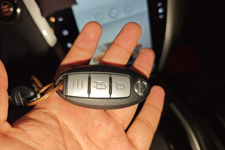 Used Nissan X-Trail 2014 2.0L CVT Comfort Edition 2WD Vehicle Key
