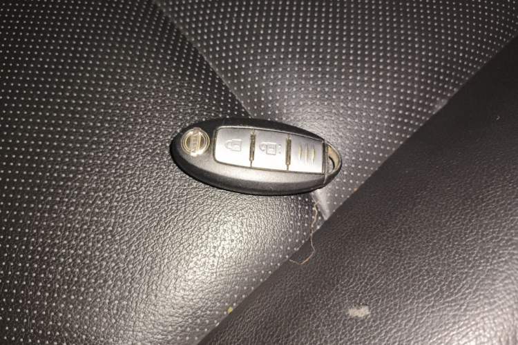 Used Nissan X-Trail 2014 2.0L CVT Comfort Edition 2WD Vehicle Key