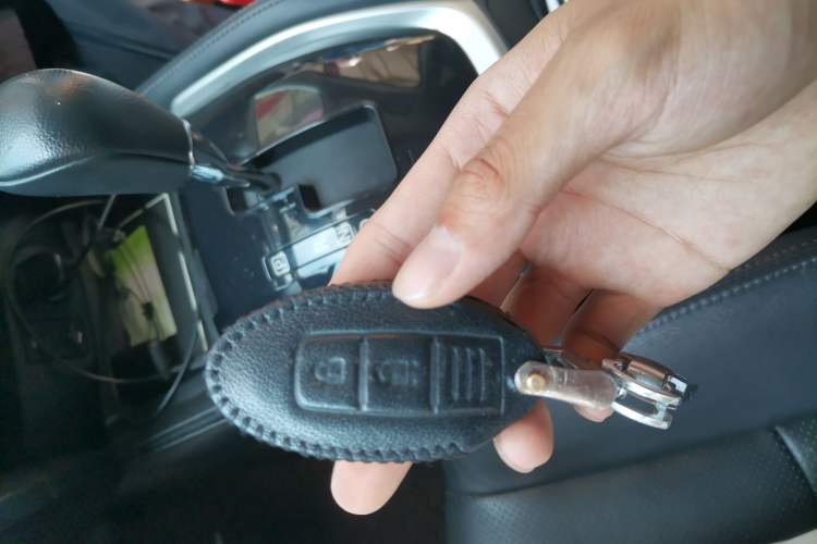 Used Nissan X-Trail 2014 2.0L CVT Comfort Edition 2WD Vehicle Key