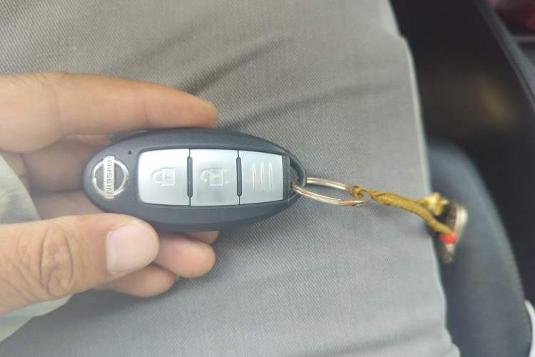 Used Nissan X-Trail 2014 2.0L CVT Comfort Edition 2WD Vehicle Key