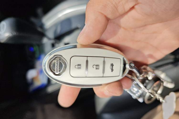 Used Nissan X-Trail 2014 2.5L CVT Luxury Edition 4WD Vehicle Key