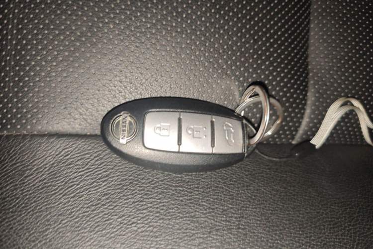 Used Nissan X-Trail 2014 2.5L CVT Ultimate Edition 4WD Vehicle Key