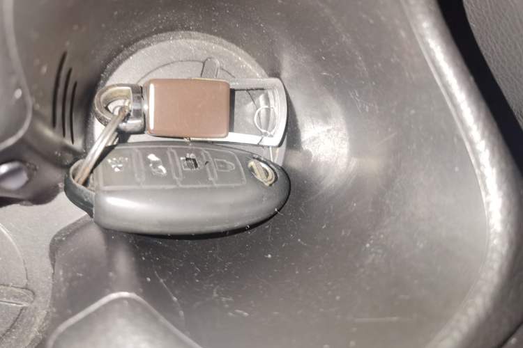 Used Nissan X-Trail 2014 2.0L CVT Comfort Edition 2WD Vehicle Key