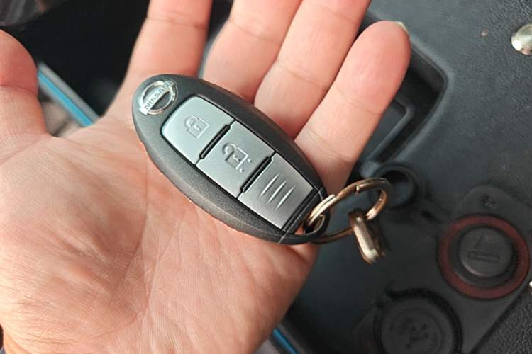 Used Nissan X-Trail 2014 2.0L CVT Comfort Edition 2WD Vehicle Key
