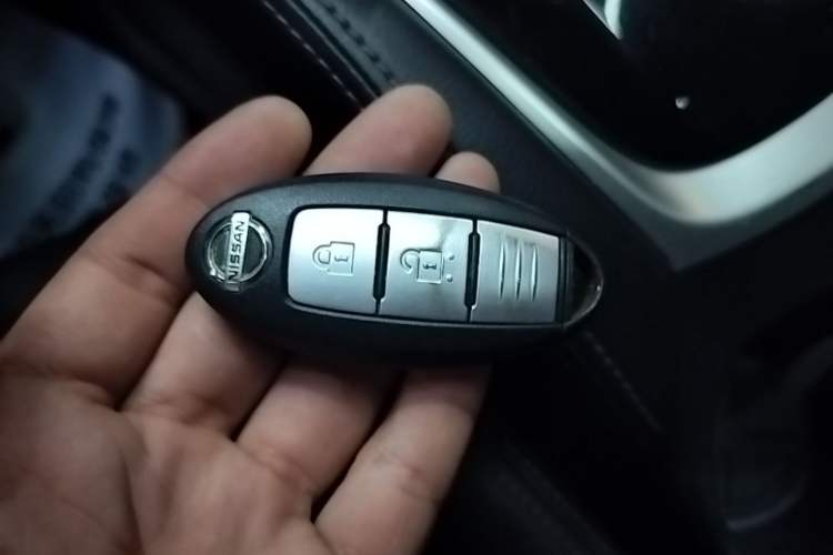 Used Nissan X-Trail 2014 2.0L CVT Comfort Edition 2WD Vehicle Key