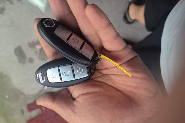 Used Nissan X-Trail 2014 2.0L CVT Comfort Edition 2WD Vehicle Key